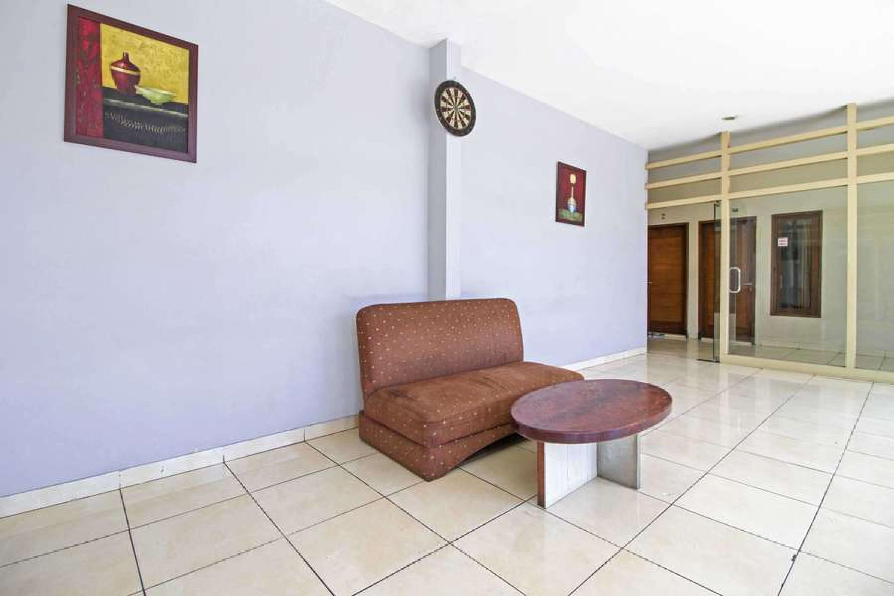 Hotel Reddoorz @ Pangeran Antasari 2 Cilandak  Exterior foto